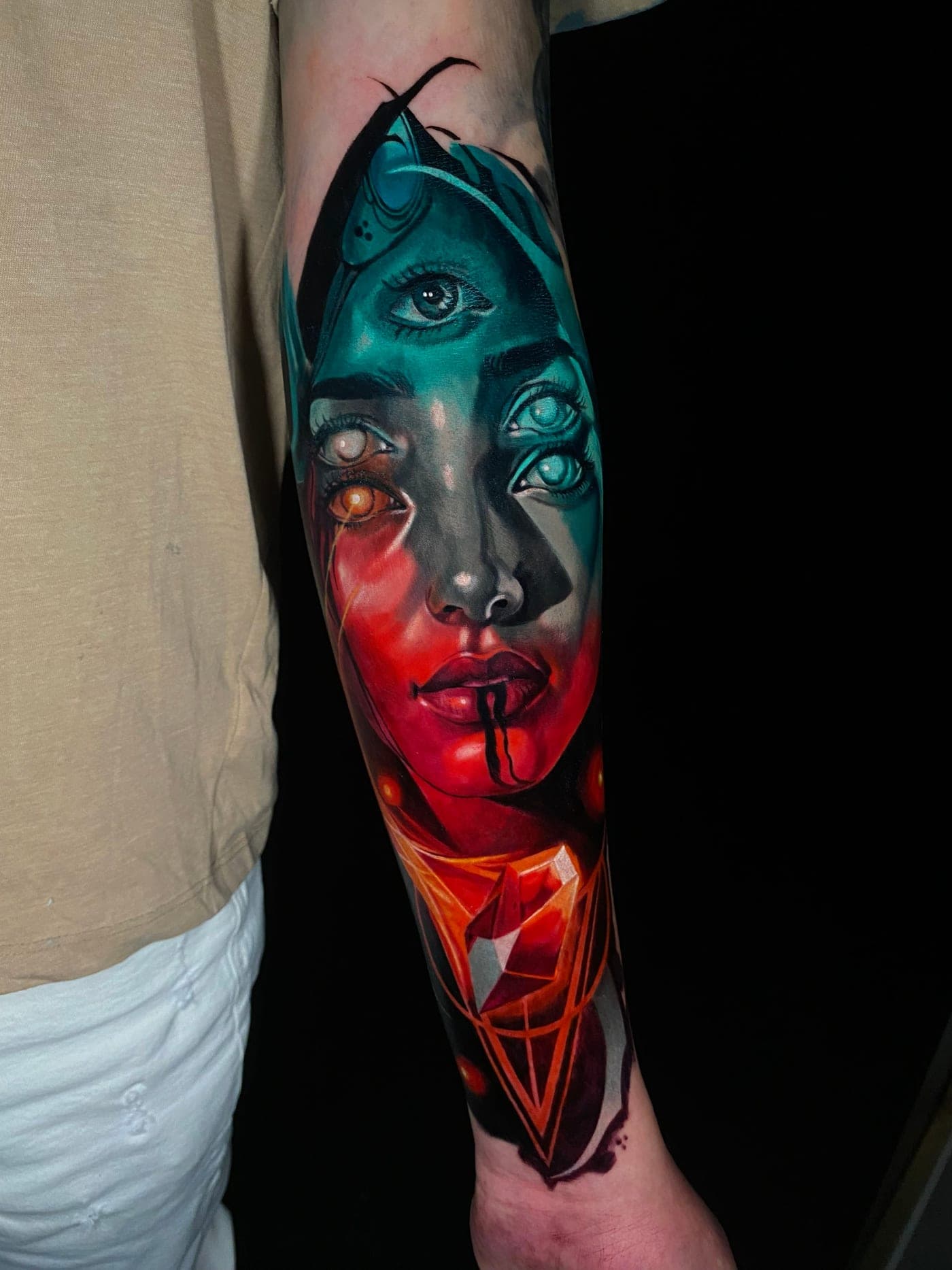Tatuaje realizado por Eric Olguín — pieza 3